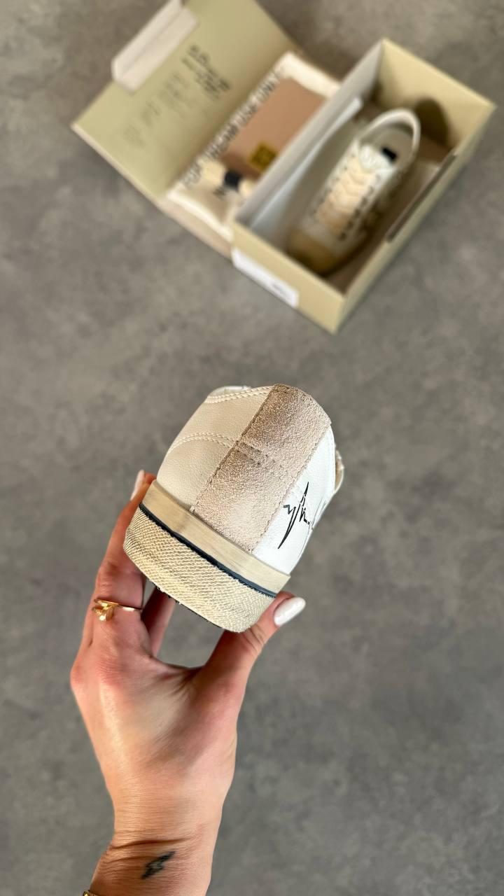 Golden Goose Super-Star "Love Never Ends" Limited Edition