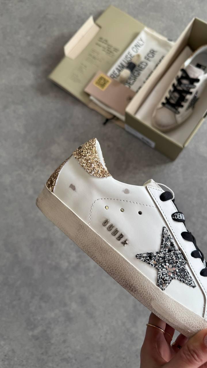 Golden Goose Siyah Bağcıklı ve Glitter Detaylı Superstar