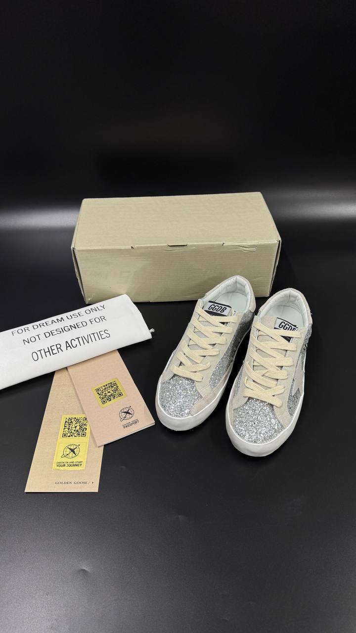 Golden Goose Super-Star Glitter Sneaker